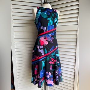 DONNA KARAN SIZE 6 LIKE NEW WITHOUT TAGS SLEEVELESS